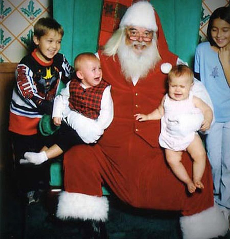 Die größeren Kinder haben es schon verstanden: Der Weihnachtsmann ist cool