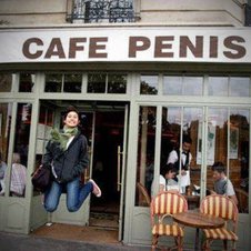 Ein eher unpassender Name für ein Café: Das Café Penis.