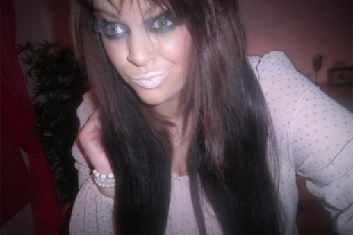 Frau mit Make-Up-Multi-Fail