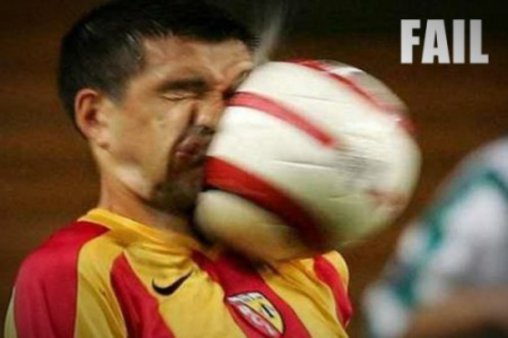 Was ist größer – Fußball oder Gesicht?